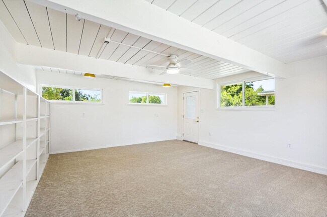 Building Photo - 2524 Landwood Way