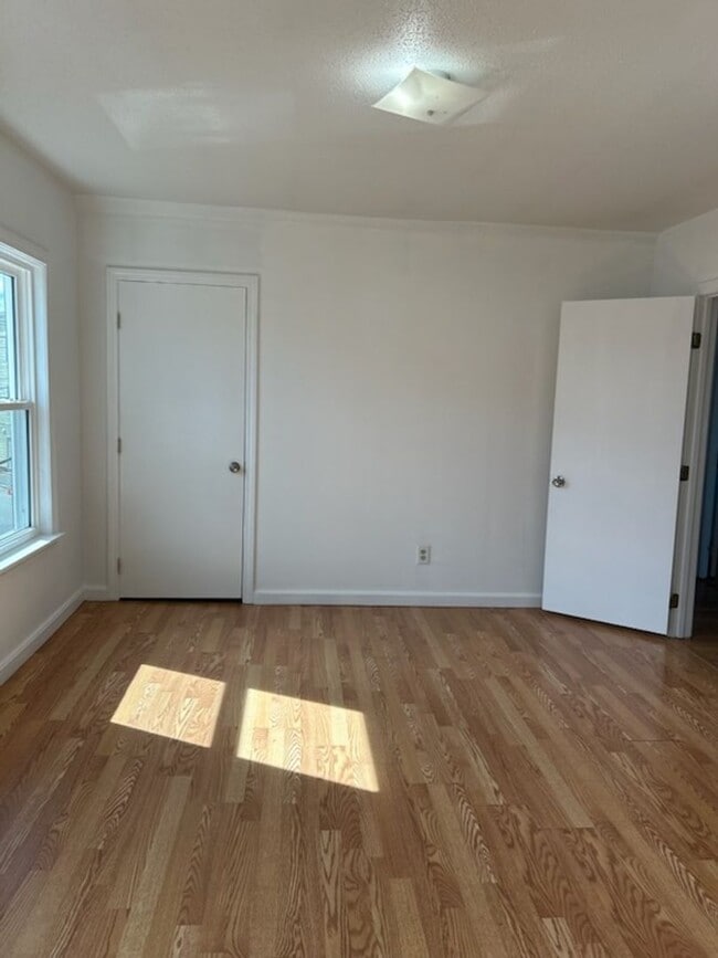 Building Photo - Single Family Home for Rent