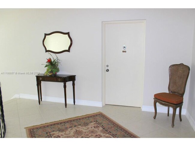 Building Photo - 2845 Granada Blvd