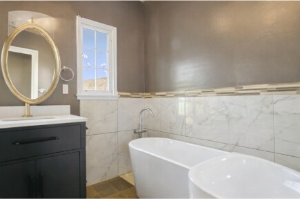 Building Photo - 1462 S Holt Ave