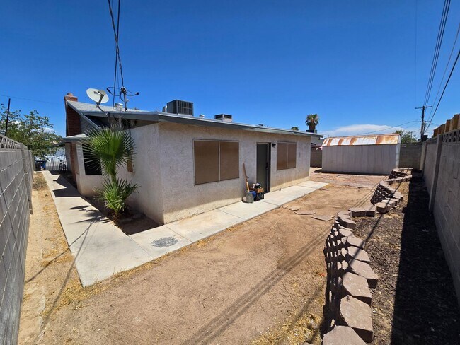 Building Photo - A Fabulous 4 Bedroom Single Story Home in East Las Vegas