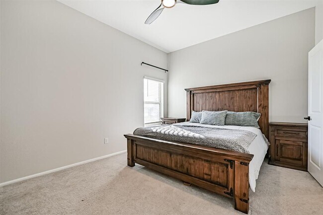 Building Photo - 1484 Twilight Grn Dr