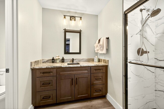 Building Photo - 4713 Red Tail Dr