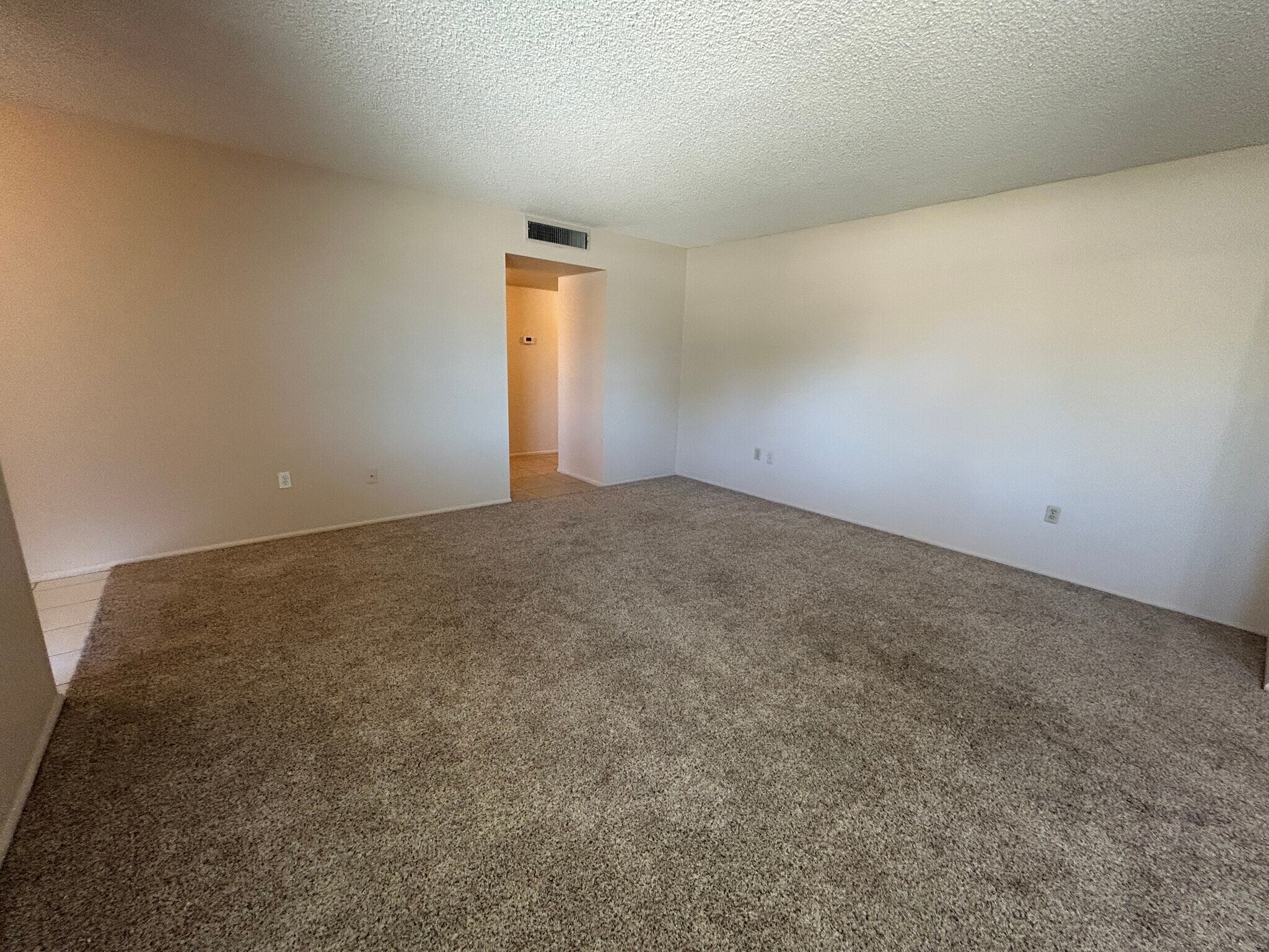 Building Photo - 10615 W Cheryl Dr