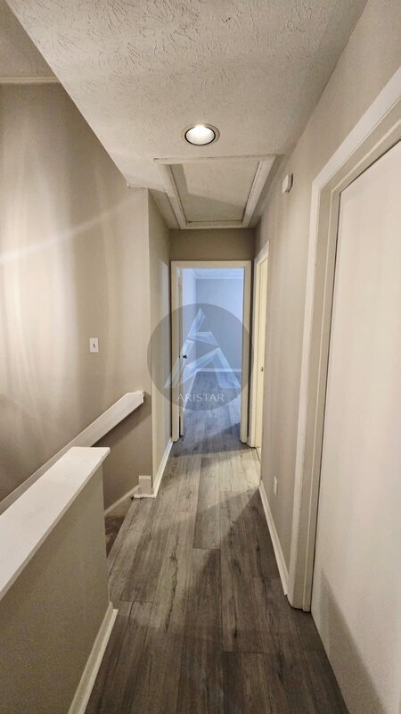 Building Photo - 2646 Briarwood Dr SE