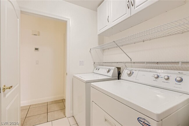 Building Photo - 3930 Blue Gull St