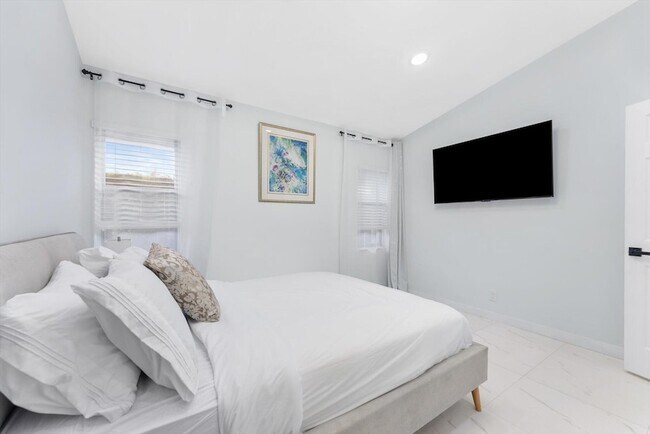 Building Photo - 13947 Geranium Pl