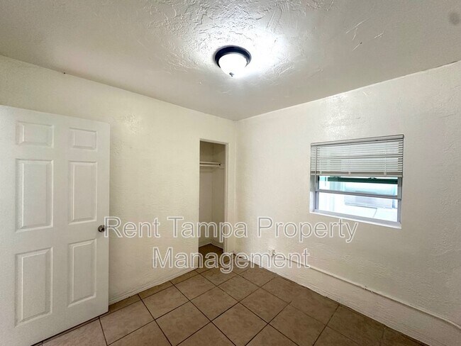 Building Photo - 626 31st St S