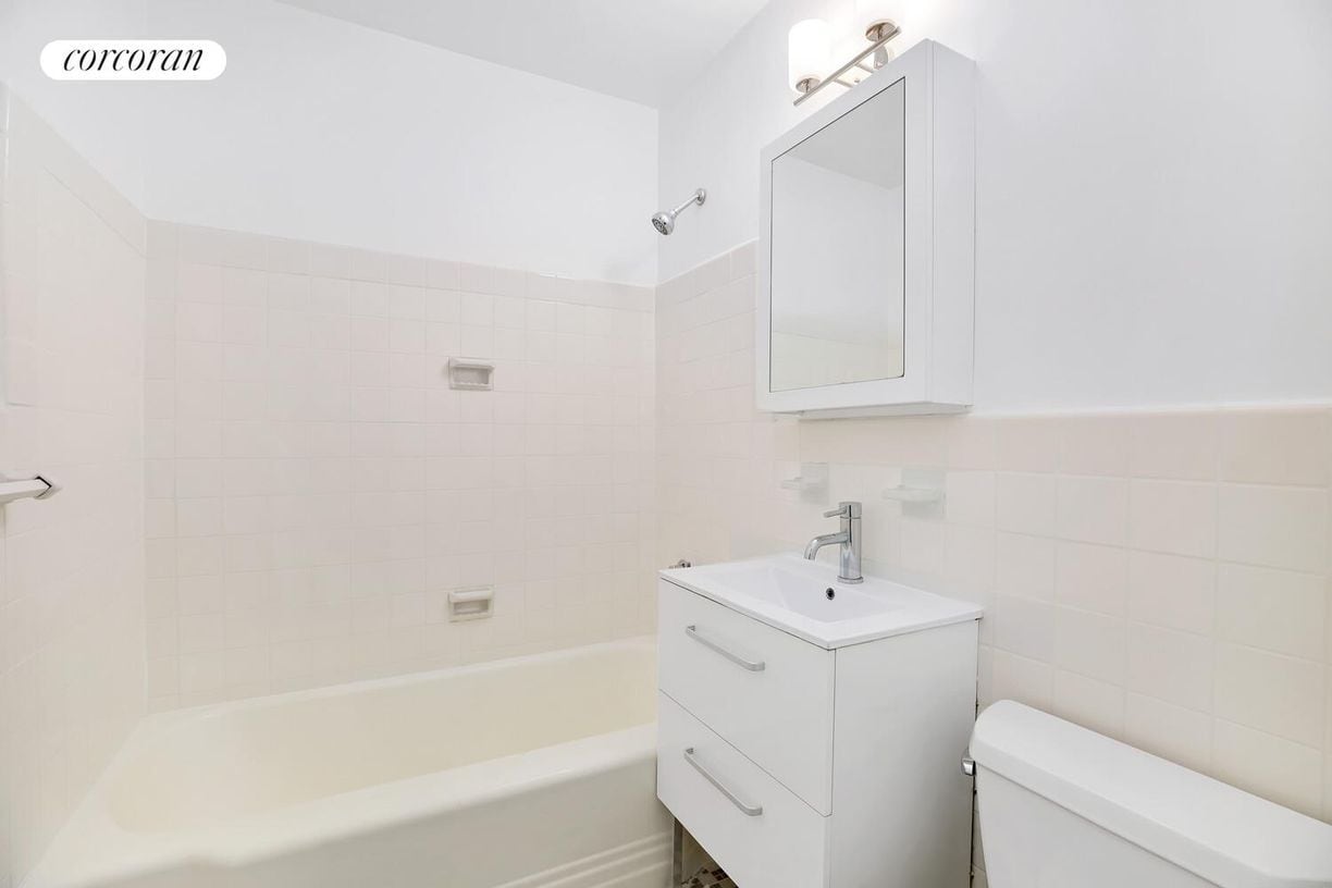 Building Photo - 315 E 72nd St