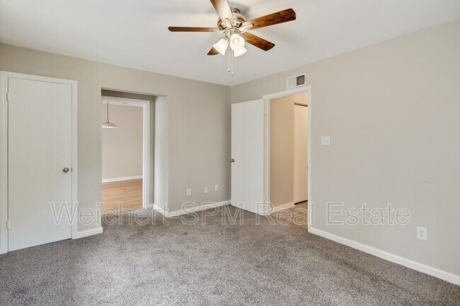 Building Photo - 1843 Fernspring Cove