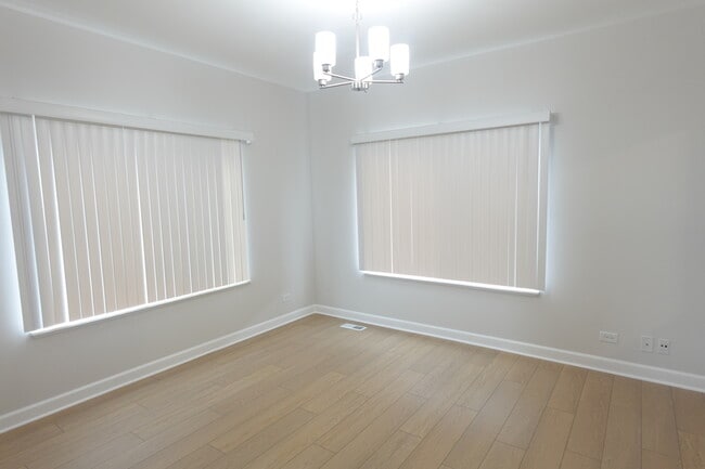 Building Photo - 3430 Blue Ridge Dr