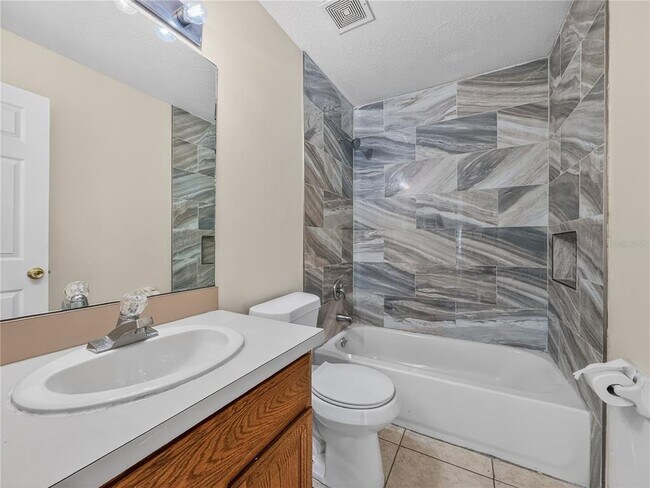 Building Photo - 314 Chicago Woods Cir