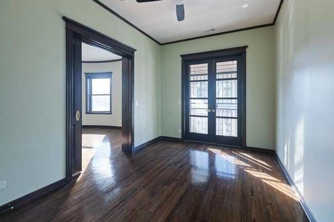 Building Photo - 444 E 48th St