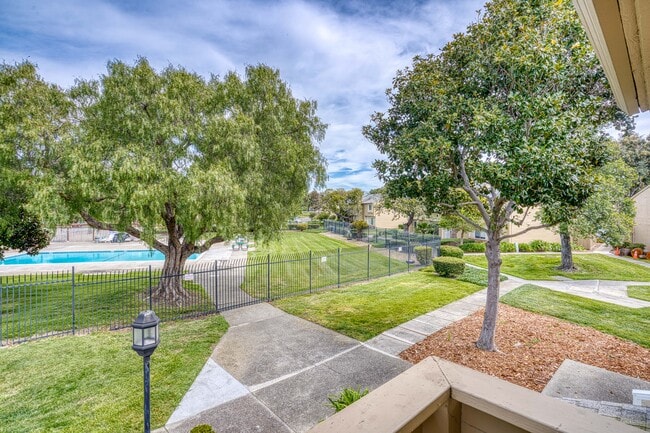 Building Photo - 4252 Comet Cir