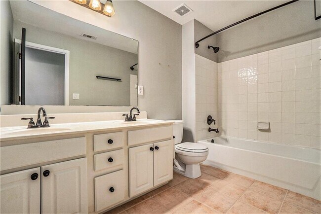 Building Photo - 4893 Delford Ct