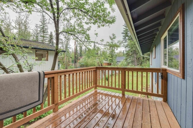 Building Photo - 5 bed 3 bath Home in Fairbanks