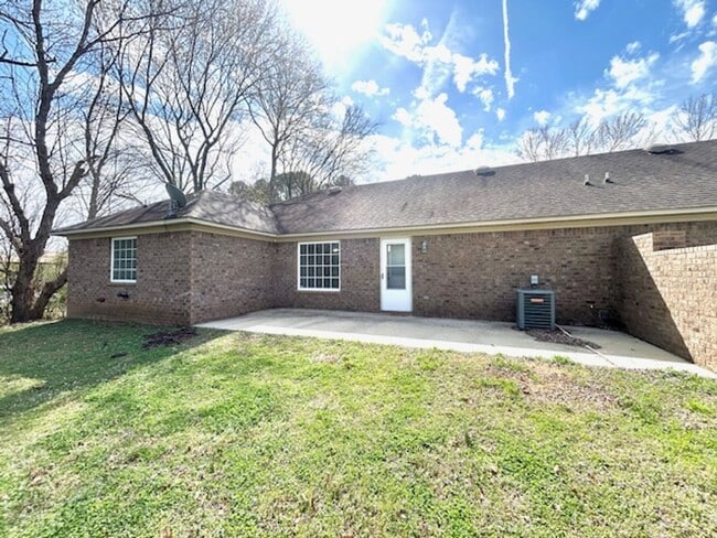 Building Photo - 1523 Jordan Rd