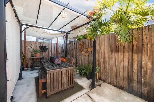 Building Photo - North Park Craftsman House!