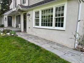 Entrance - 2 River Rd