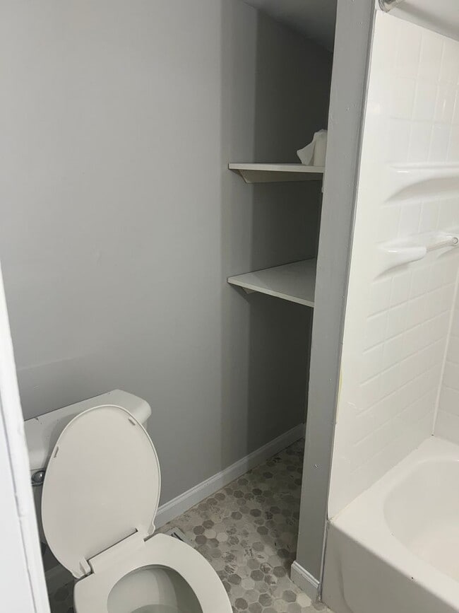 Building Photo - House in Peoria Heights 1 BR/ 1 Bath