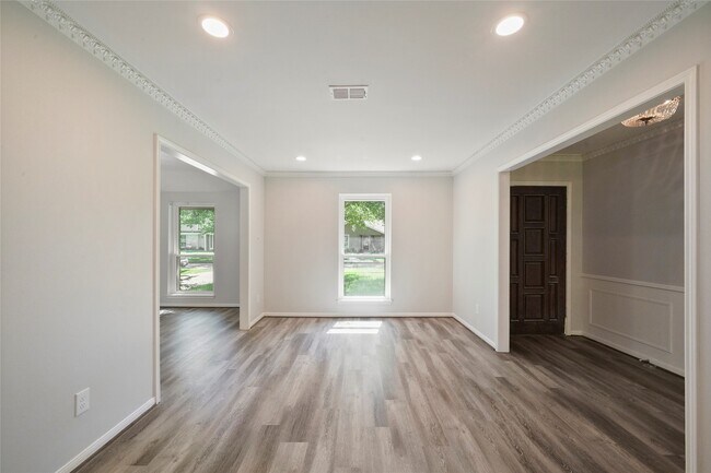 Building Photo - 1726 Ashford Hollow Ln