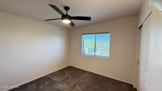 Building Photo - 4440 W Mountain Side Dr