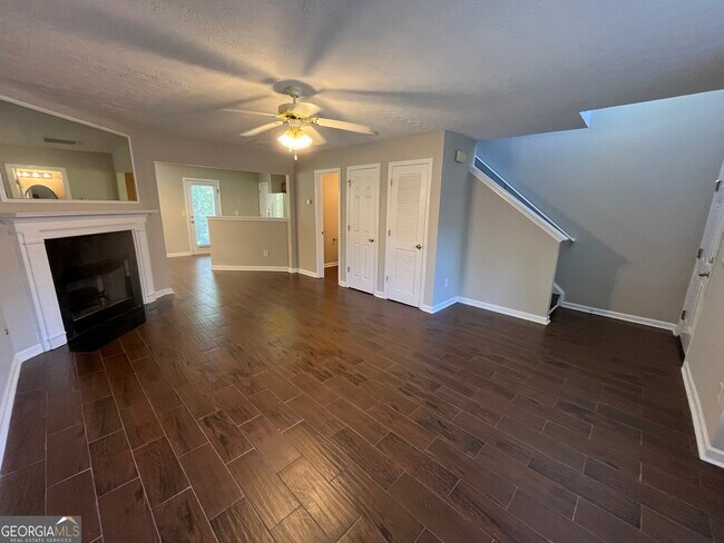 Building Photo - 4702 St James Way