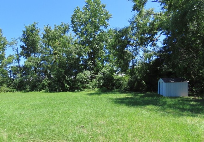 Building Photo - Whitehouse ISD! Lovely 3 Bedroom, 2 Bath Home