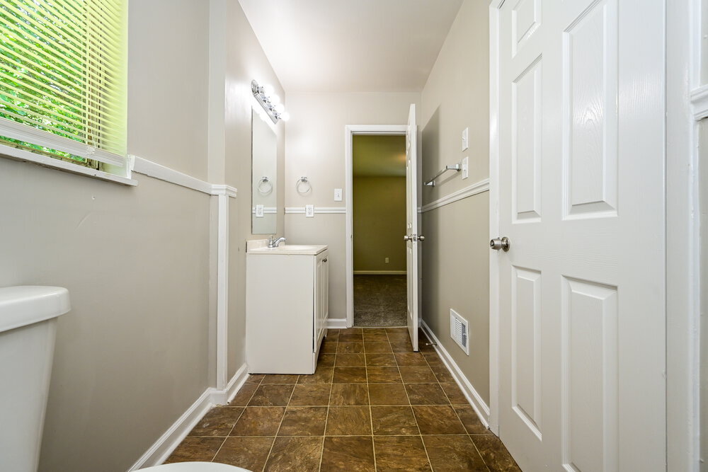 Building Photo - 2372 Rolling Rock Dr