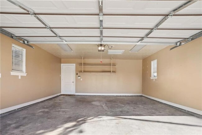 Building Photo - 2 Schill Ave