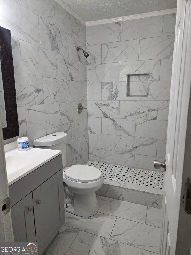 Building Photo - 2120 Fieldstone View Ct SE