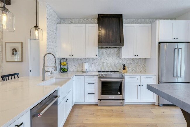 Building Photo - 24236 Spur Trail