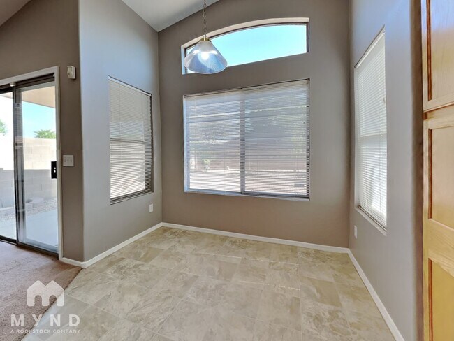 Building Photo - 15012 W Watson Ln
