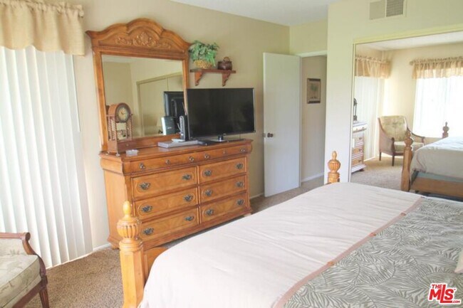 Building Photo - 40420 Bay Hill Way