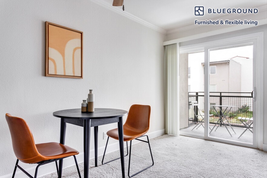 Building Photo - 28130 Peacock Ridge Dr