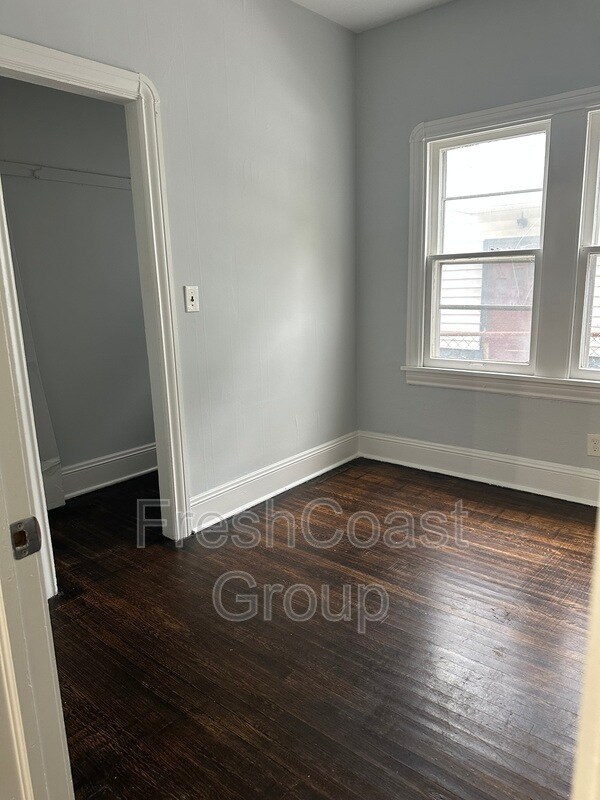 Building Photo - 2964 Fulton Rd