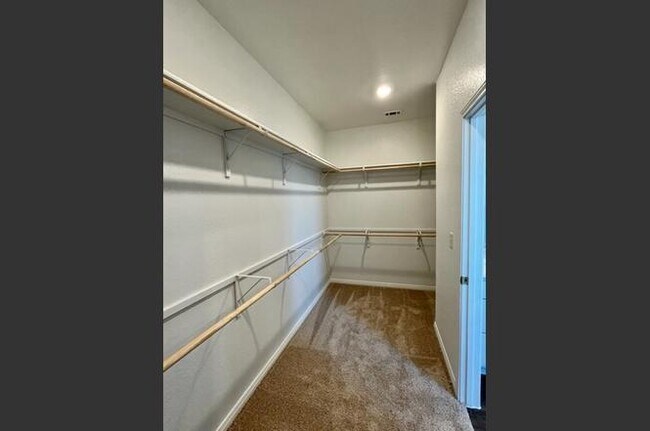 Building Photo - 509 Mais Dr
