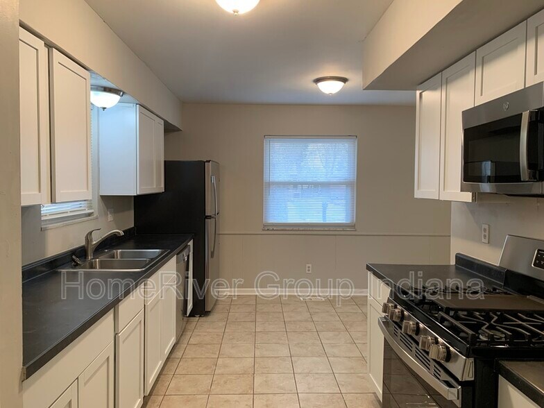 Building Photo - 2724 Constellation Dr