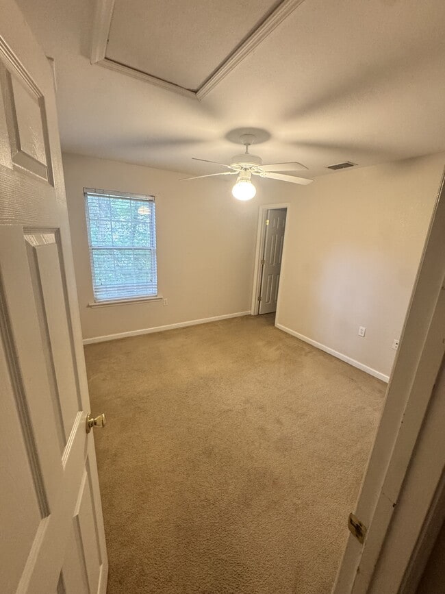 Building Photo - 2738 W Tharpe St