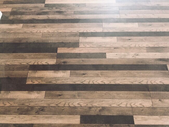 Building Photo - 1246 Oak St