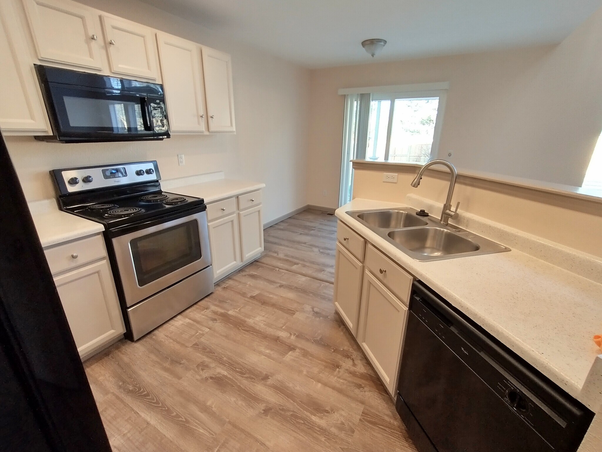 Kitchen - 2225 Andrew Dr