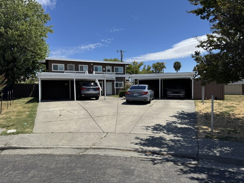Building Photo - 1712 Arthur Ct