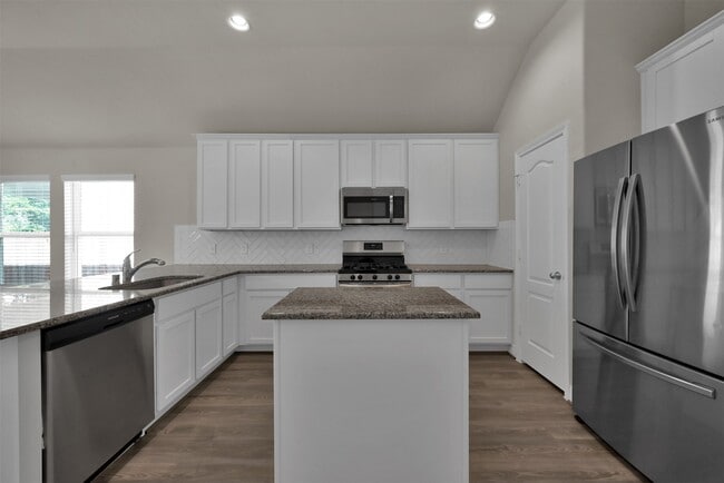 Building Photo - 40510 Berylline Ln.