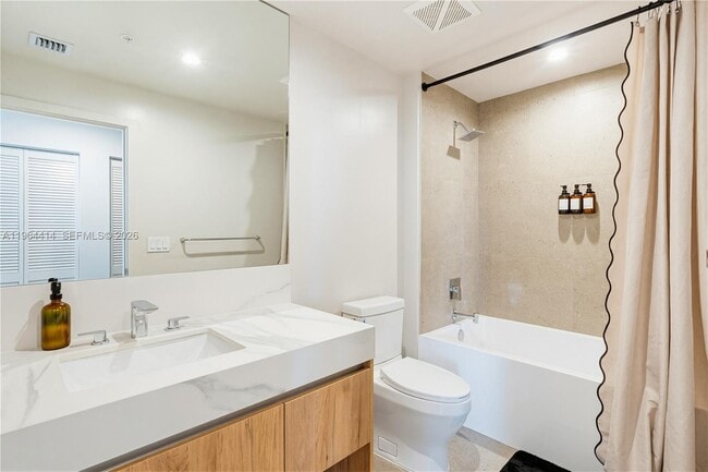 Building Photo - 11 NE 6th St