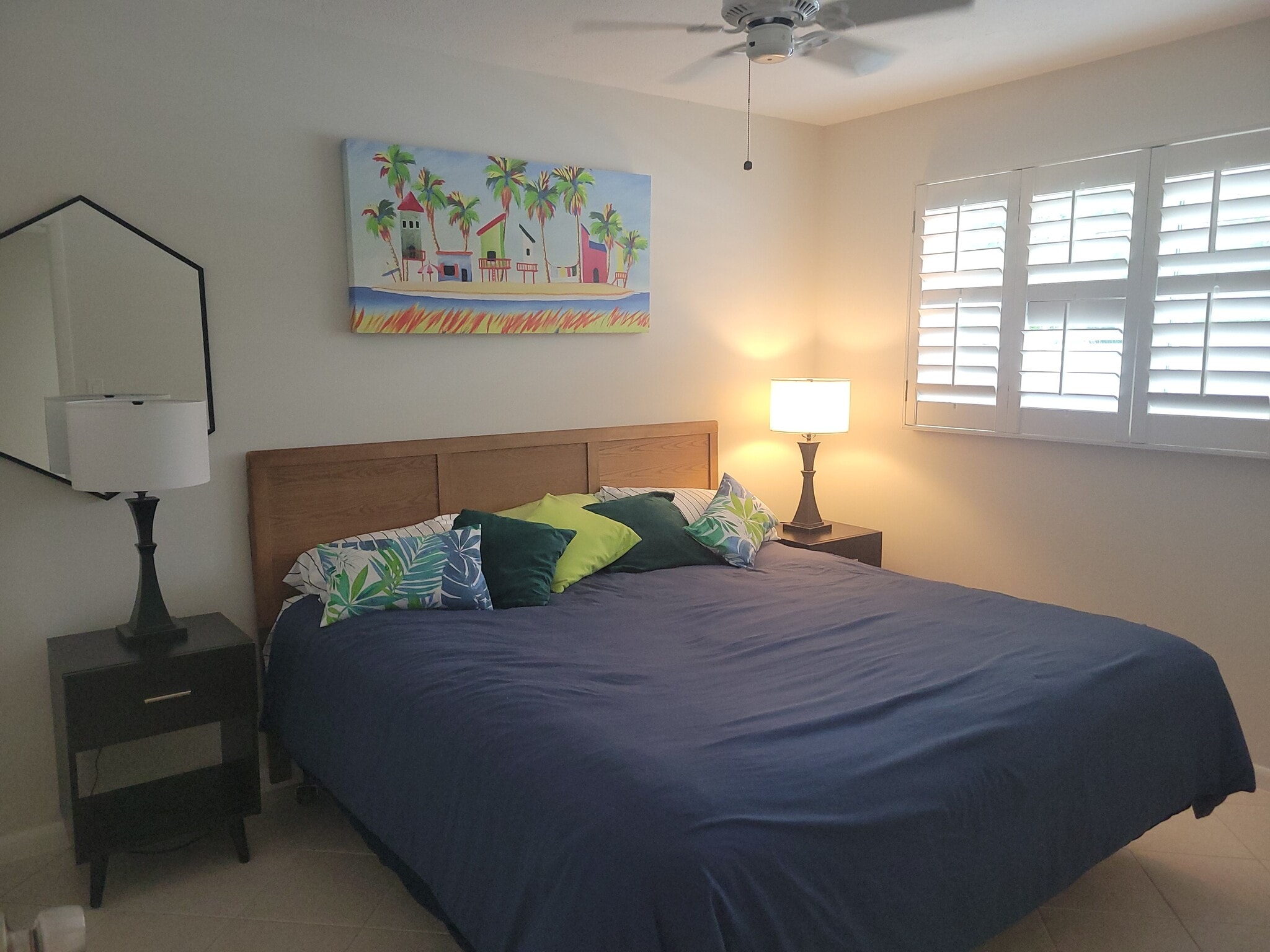 2nd bedrm w/king bed - 4200 Belair Ln