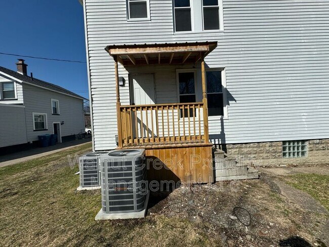Building Photo - 841-841 Allison Ave