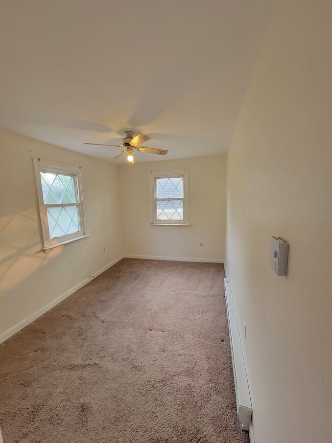 Building Photo - 103 Shore Dr