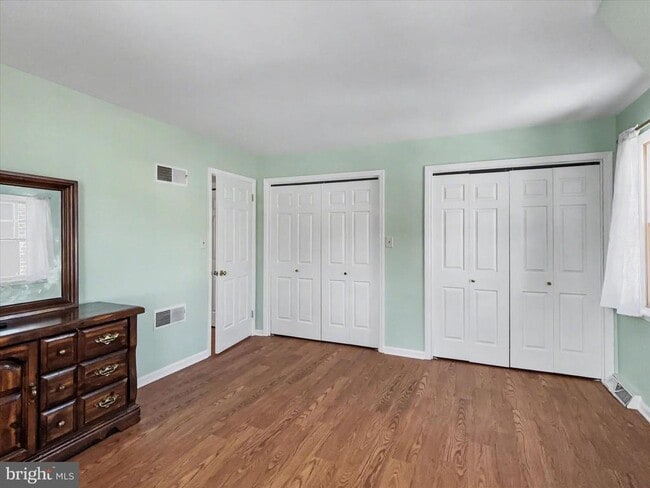 Building Photo - 902 Cypress St