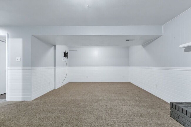 Building Photo - 5851 W 111th Pl