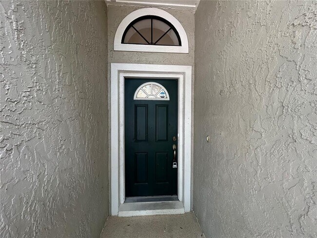 Building Photo - 1431 Tiverton Dr